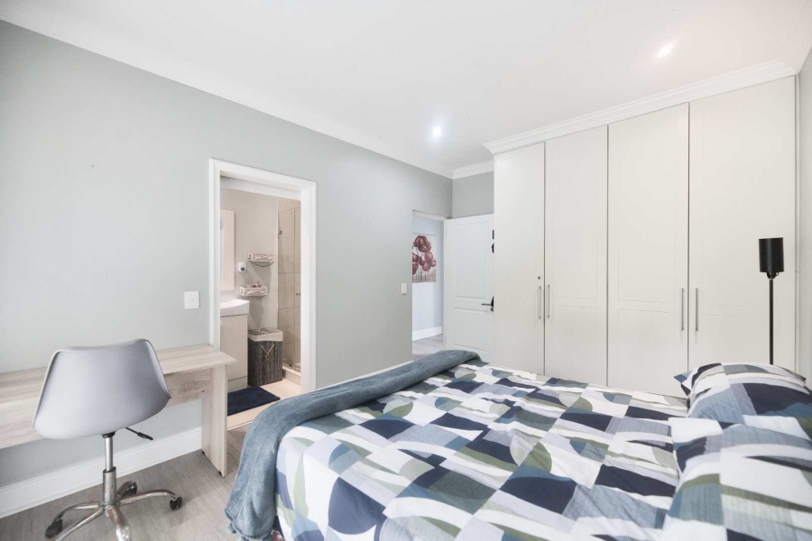 4 Bedroom Property for Sale in Hemel en Aarde Estate Western Cape